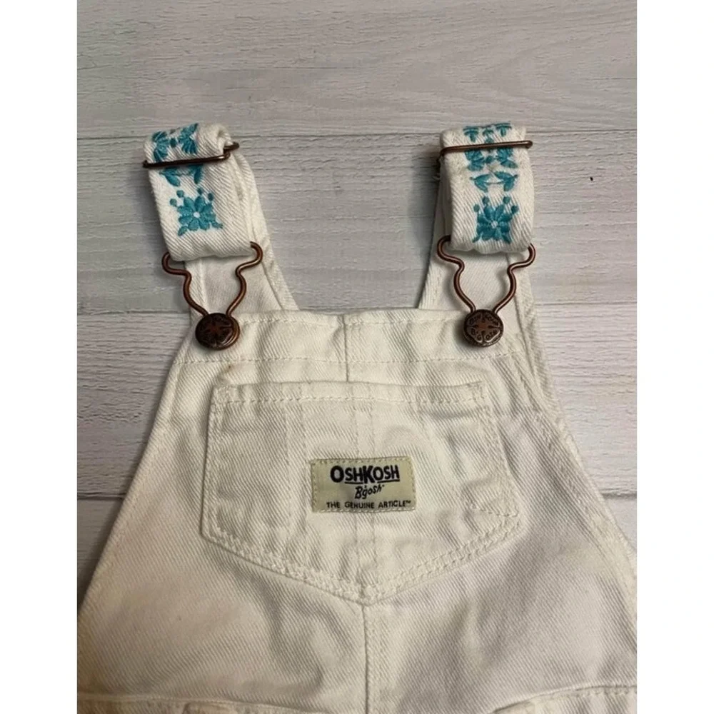 OshKosh B'Gosh Baby girls white shortalls overalls with embroidered‎ flower 12m